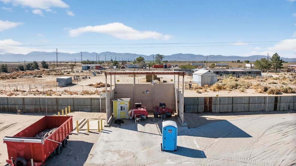 43927 90th St E, Lancaster, CA for lease - Building Photo - Image 2 of 5