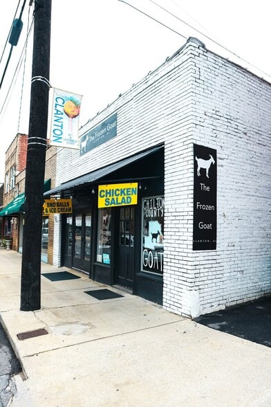 211 7th St N, Clanton, AL à vendre - Photo du bâtiment - Image 2 de 20