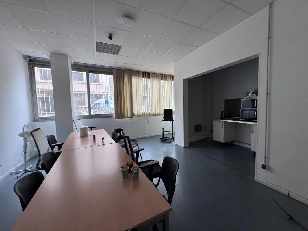 Multifamily in Paris for sale Interior Photo- Image 1 of 12