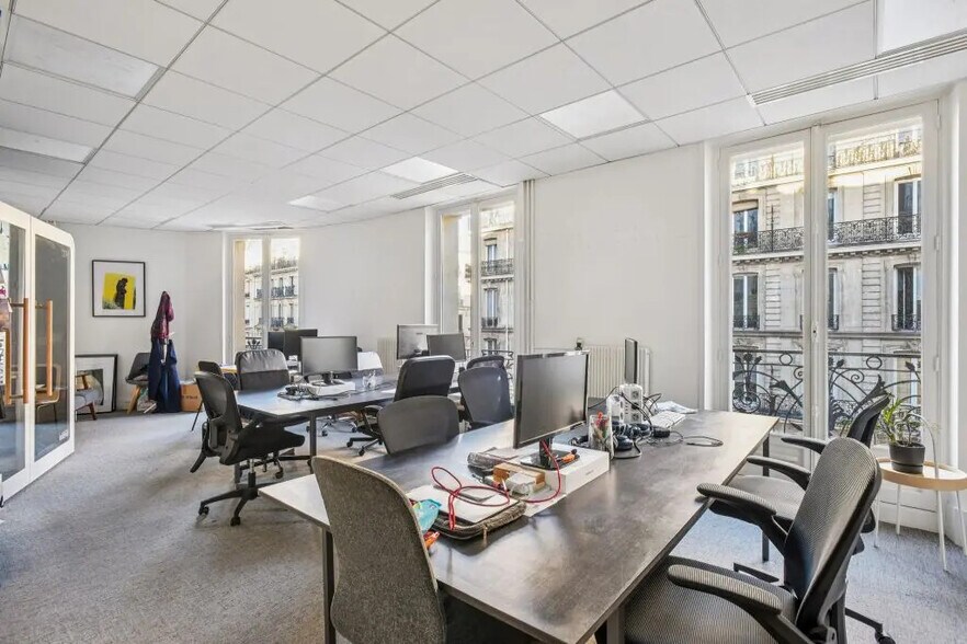44 Rue La Fayette, Paris for lease - Interior Photo - Image 3 of 9