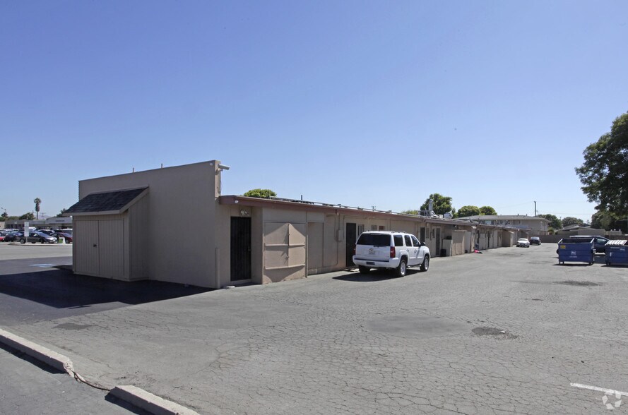 20-54 San Miguel Ave, Salinas, CA à louer - Photo du bâtiment - Image 2 de 2