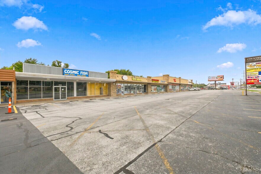 1445 S Glenstone Ave, Springfield, MO for lease - Building Photo - Image 3 of 39