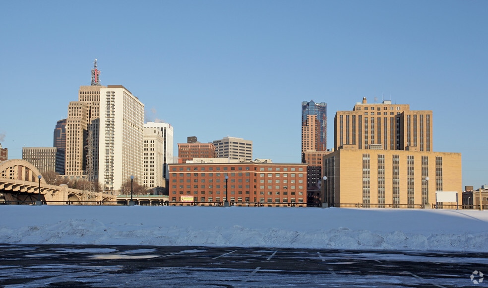130-150 Eva St, Saint Paul, MN for lease - Building Photo - Image 3 of 41