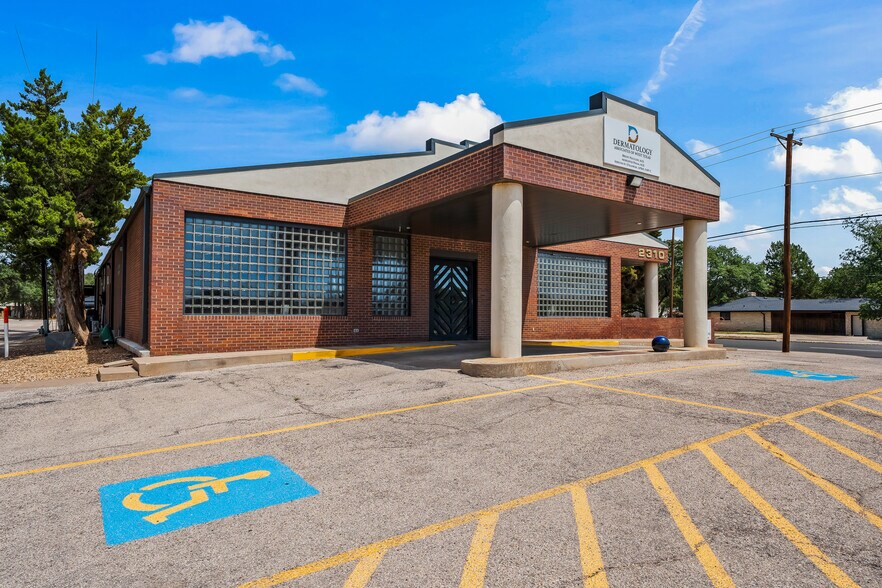 2310 Indiana Ave, Lubbock, TX for sale - Building Photo - Image 2 of 43