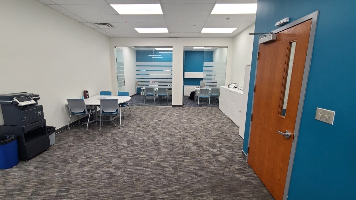 2701 Highpoint Dr, Milton, ON à louer Photo intérieure- Image 1 de 5