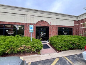 235 Remington Blvd, Bolingbrook, IL à louer Photo du bâtiment- Image 1 de 8