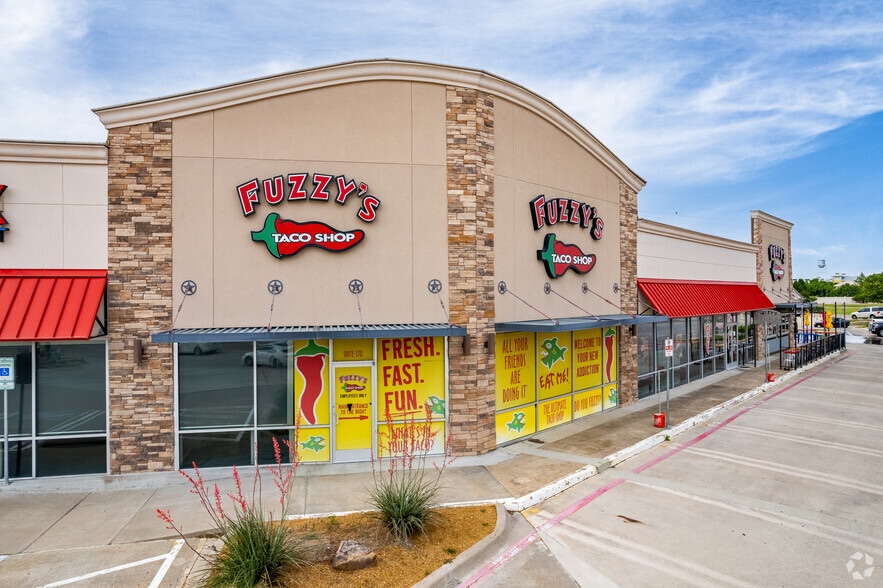 407 W Eldorado Pky, Little Elm, TX for lease - Building Photo - Image 2 of 6