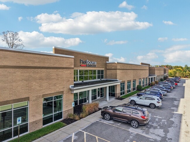 Plus de détails pour 11701 W Bradley Rd, Milwaukee, WI - Local d'activités à louer