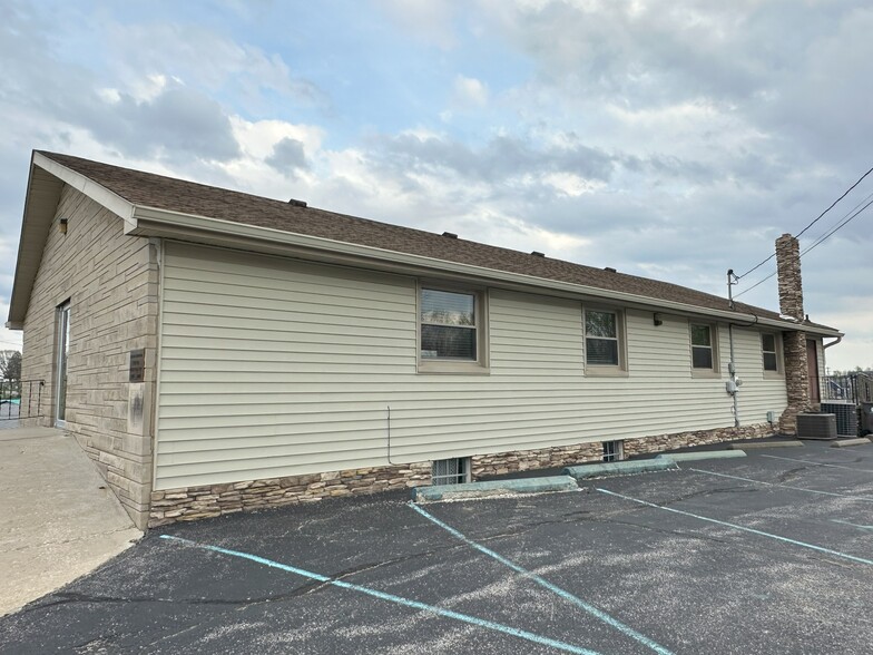 1409 W Kirkwood Ave, Bloomington, IN for sale - Building Photo - Image 3 of 22