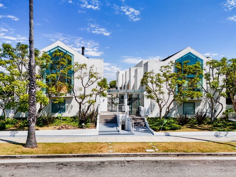 807-811 21st St, Santa Monica, CA à vendre - Photo du bâtiment - Image 1 de 22