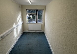 128-128A Cowbridge Rd W, Cardiff for lease Interior Photo- Image 2 of 4