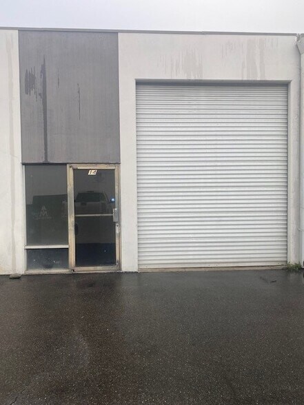 9618 Santa Fe Springs Rd, Santa Fe Springs, CA à louer - Photo du bâtiment - Image 2 de 15