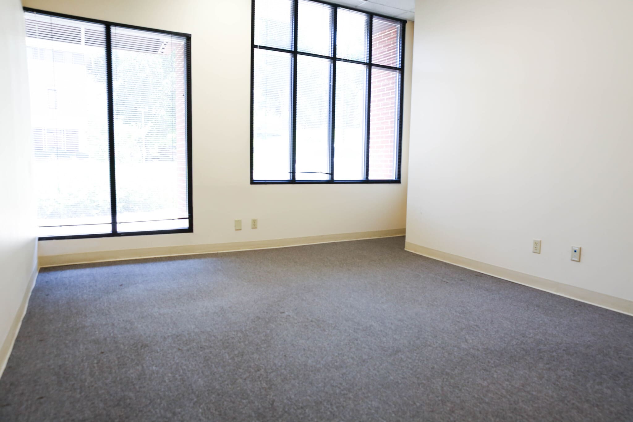 626 Minnesota Ave, Kansas City, KS for lease Interior Photo- Image 1 of 13