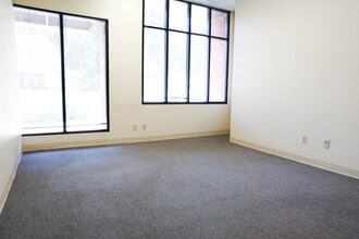 626 Minnesota Ave, Kansas City, KS for lease Interior Photo- Image 1 of 13