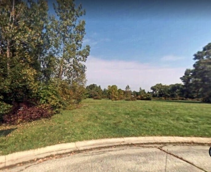 3500 Hallmark Ct, Saginaw, MI for sale - Building Photo - Image 3 of 3