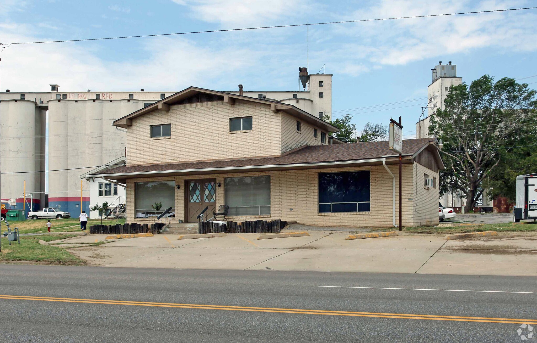 1020 S Rock Island Ave, El Reno, OK à vendre Photo principale- Image 1 de 3