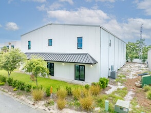 220 Business Centre Dr, Miramar Beach, FL à louer Photo intérieure- Image 2 de 15