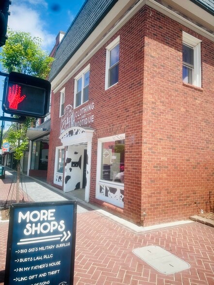 103 N College Ave, Newton, NC for lease - Building Photo - Image 3 of 40