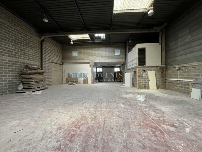 116 Avenue Aristide Briand, Le Blanc-Mesnil for lease - Interior Photo - Image 2 of 12