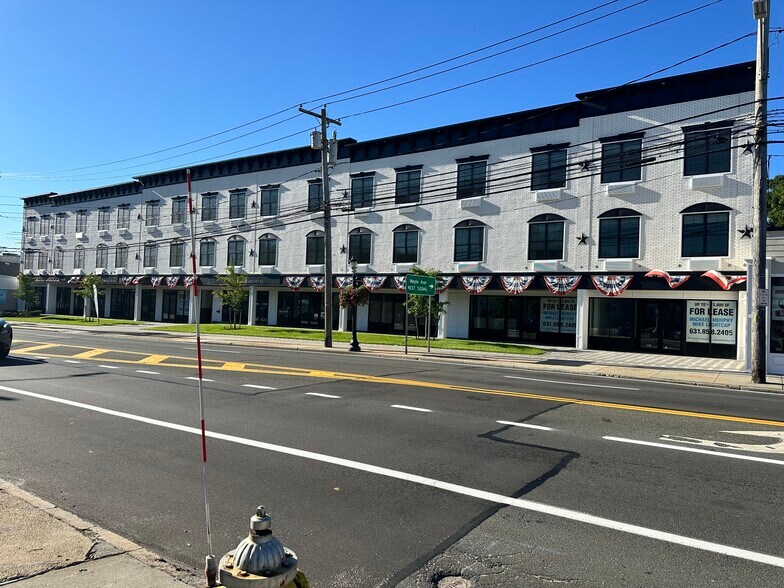 102 W Main St, Smithtown, NY for lease - Building Photo - Image 3 of 20