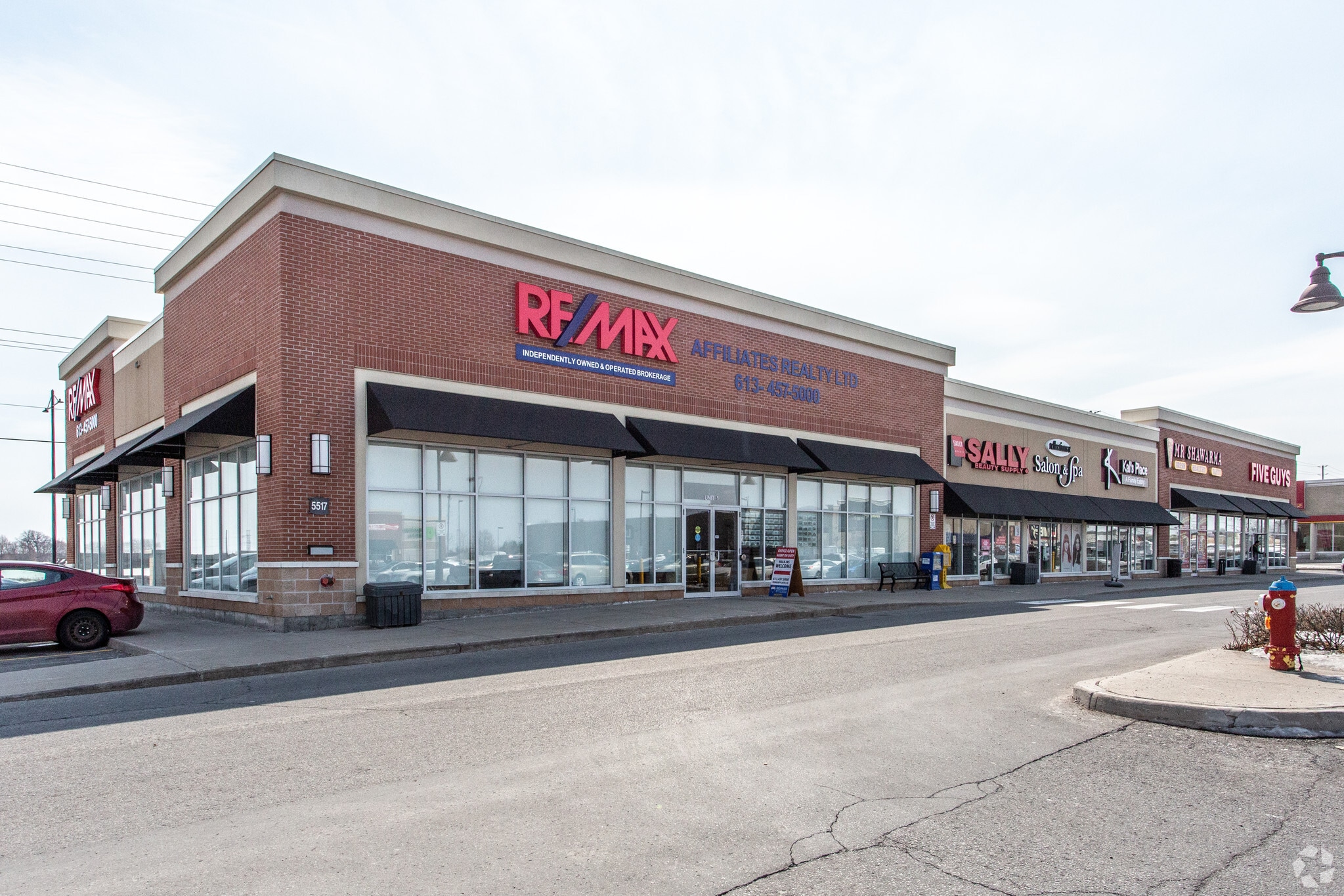 5517 Hazeldean Rd, Ottawa, ON for lease Primary Photo- Image 1 of 3