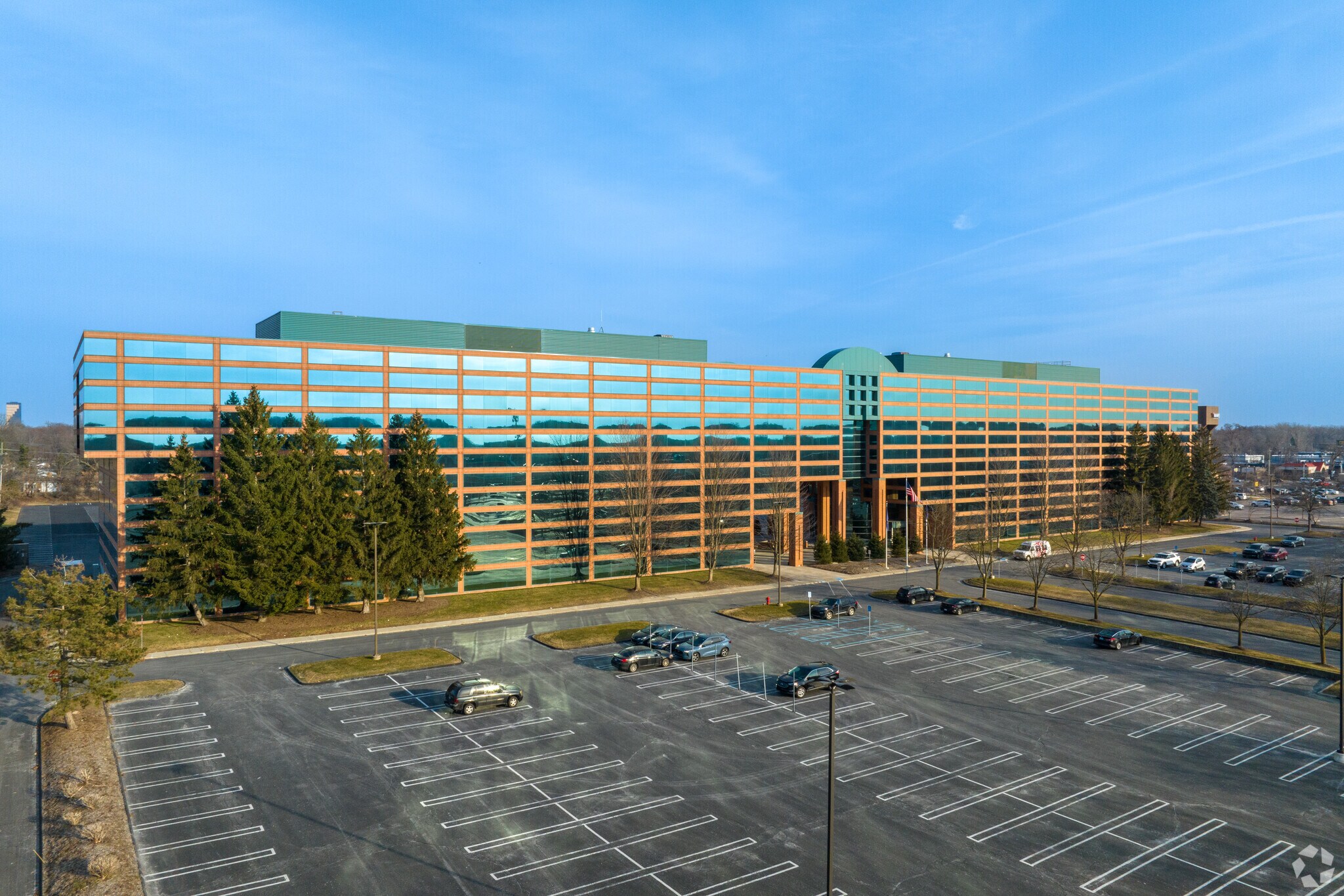 25300-25330 Telegraph Rd, Southfield, MI for lease Building Photo- Image 1 of 45