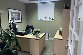 7599 Redwood Blvd, Novato, CA for lease Interior Photo- Image 2 of 4