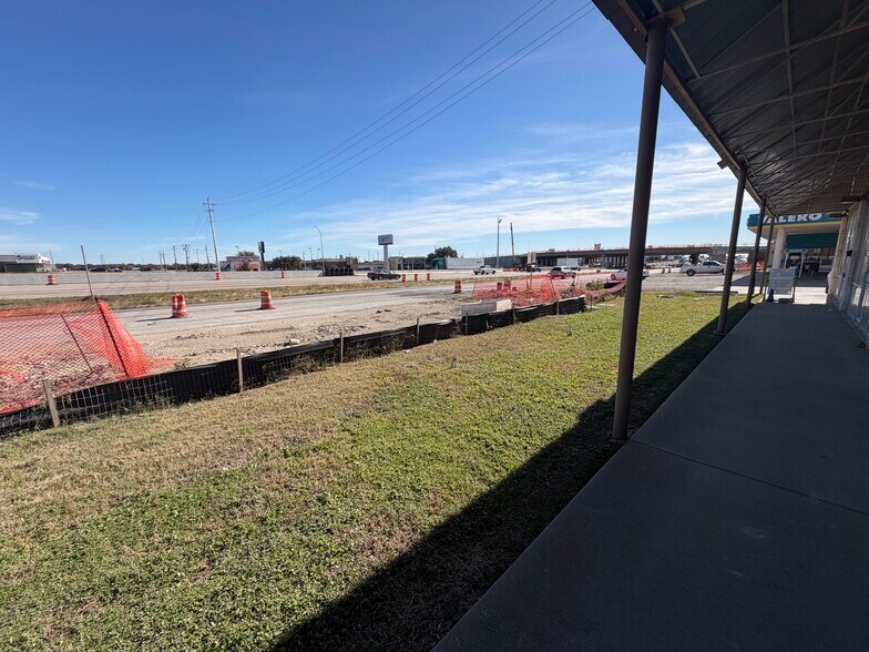 505 N Interstate 35 Service Rd, Red Oak, TX à louer - Photo du bâtiment - Image 3 de 25