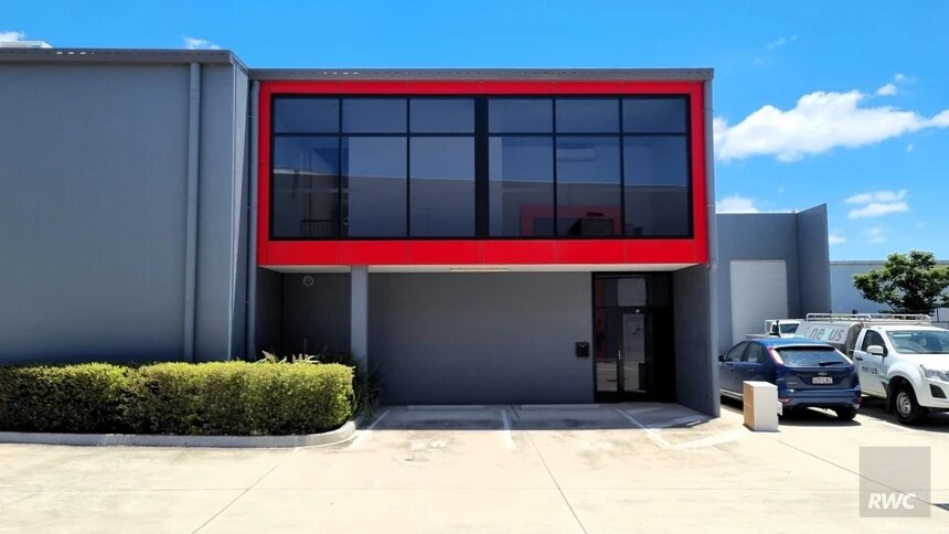 300 Lavarack Ave, Pinkenba à louer Photo principale- Image 1 de 4