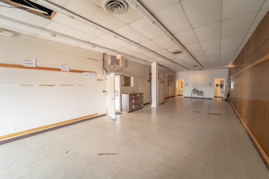 701 E Rio Grande St, Victoria, TX for lease - Interior Photo - Image 3 of 10