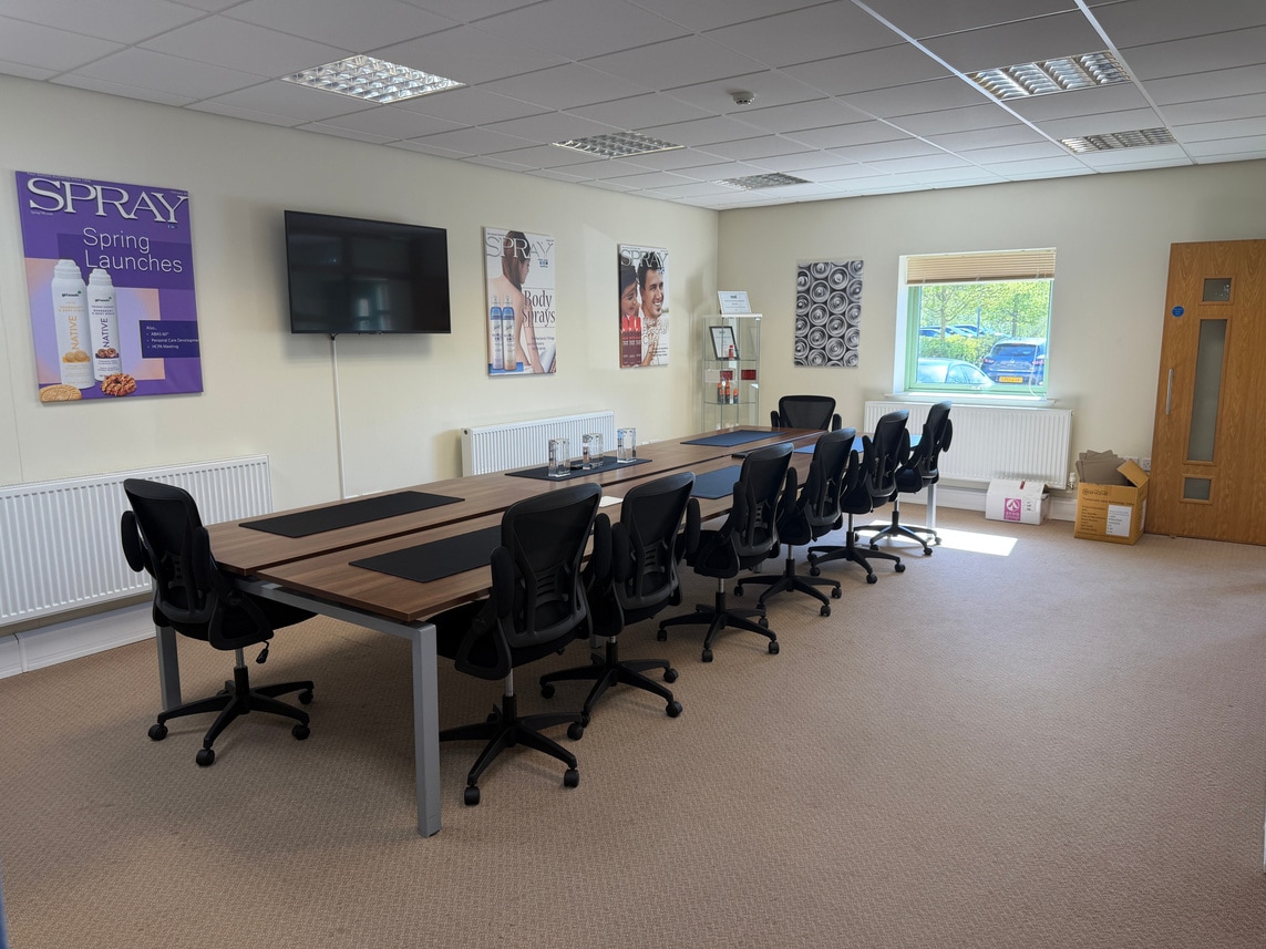 Escrick, Escrick for lease Interior Photo- Image 1 of 9