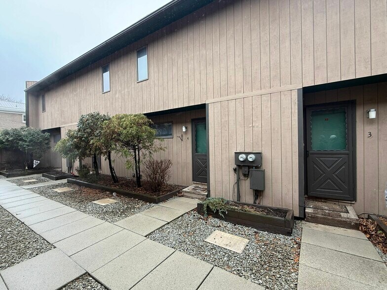 121-123 S Quarry st, Mount Pleasant, PA à vendre - Photo du bâtiment - Image 2 de 5