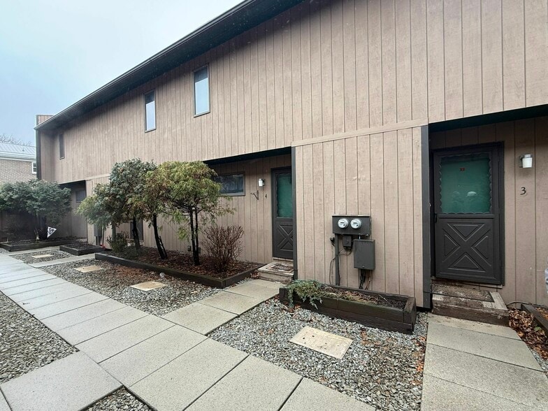 121-123 S Quarry st, Mount Pleasant, PA à vendre - Photo du bâtiment - Image 2 de 5