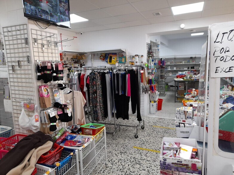 Retail in Cáceres, Cáceres for sale - Interior Photo - Image 2 of 18