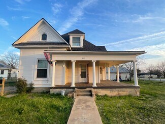 Plus de détails pour 215 W Main St, Lometa, TX - Services hôteliers à vendre