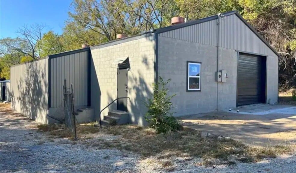 5626 Texoma Pky, Sherman, TX for lease - Building Photo - Image 1 of 13