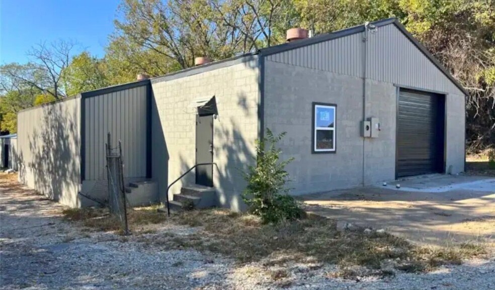 5626 Texoma Pky, Sherman, TX à louer - Photo du bâtiment - Image 1 de 13
