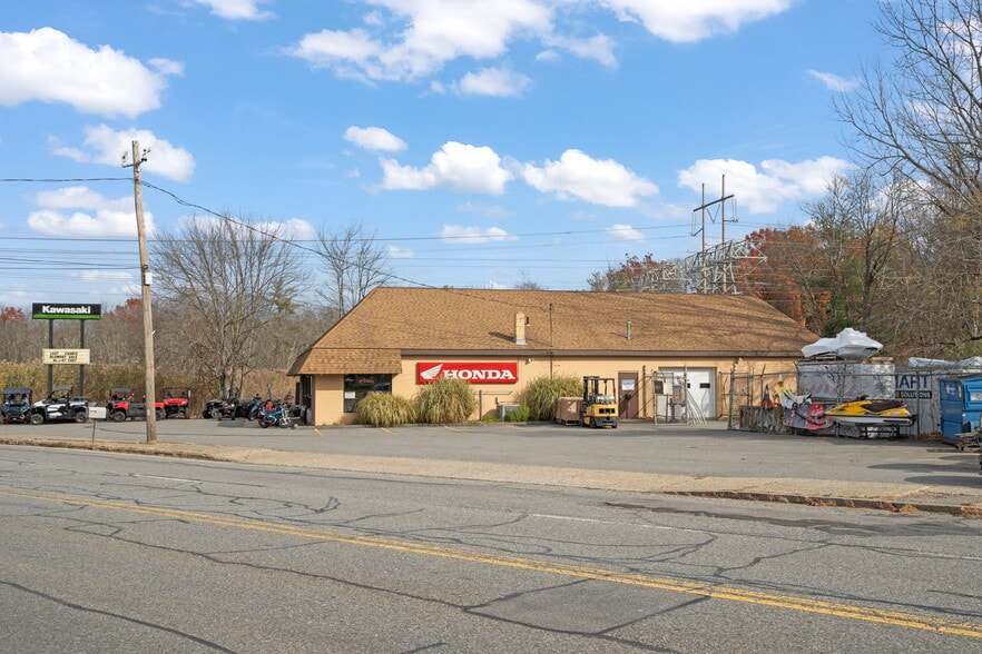 49 Main St, North Reading, MA à vendre - Photo du bâtiment - Image 2 de 9