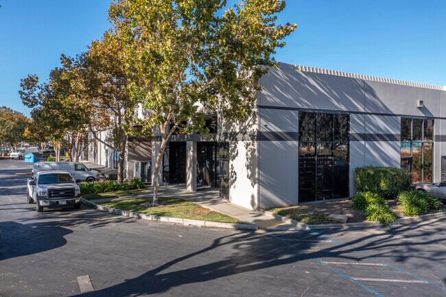 Plus de détails pour 200-230 Railroad Ave, Milpitas, CA - Industriel à louer