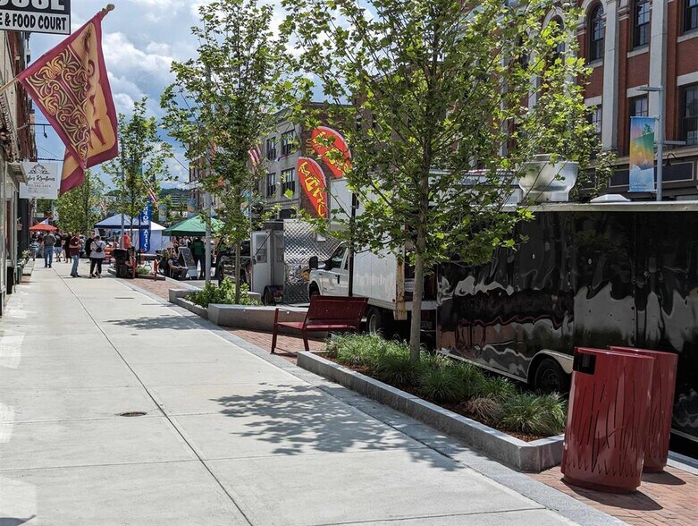 14-20 Pleasant St, Claremont, NH for lease - Building Photo - Image 2 of 12