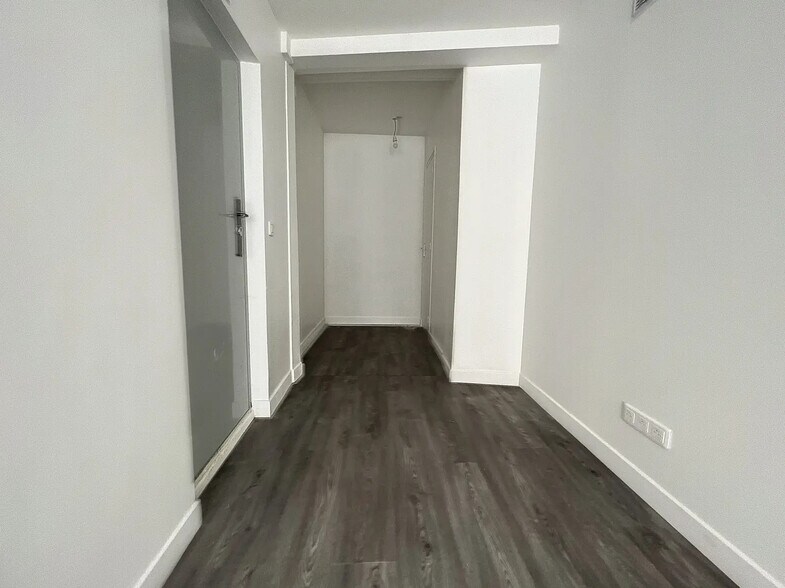 Commerce de détail dans Paris à louer - Photo du bâtiment - Image 3 de 3