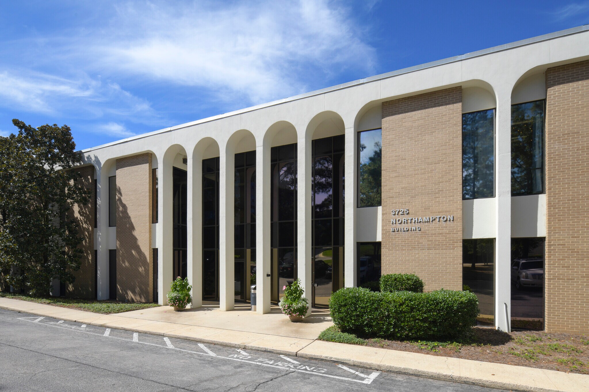3725 National Dr, Raleigh, NC à louer Photo du bâtiment- Image 1 de 6