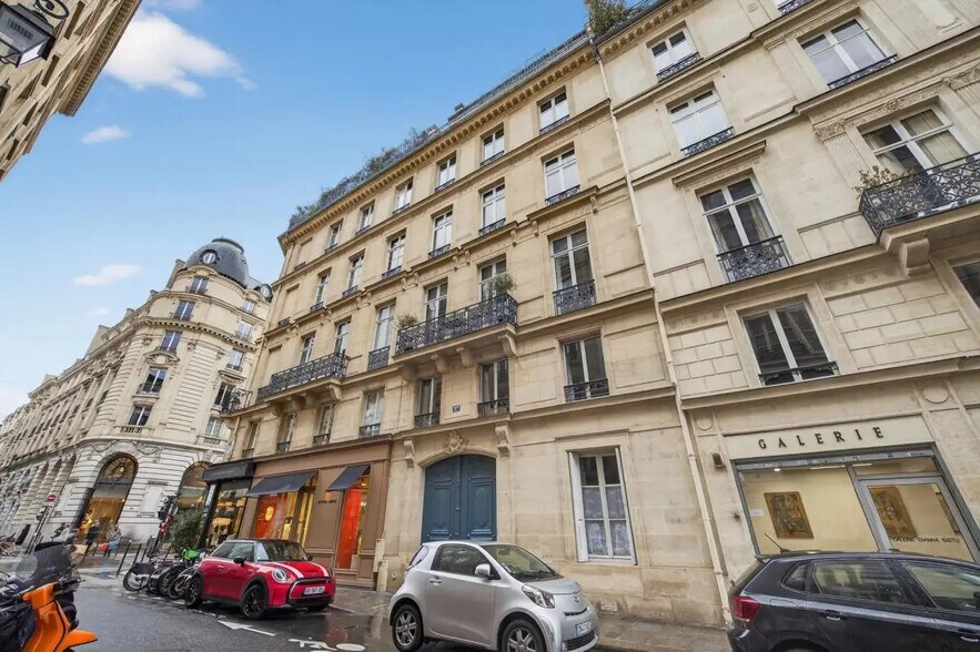 27 Rue De L'Universite, Paris à vendre - Photo du bâtiment - Image 1 de 16