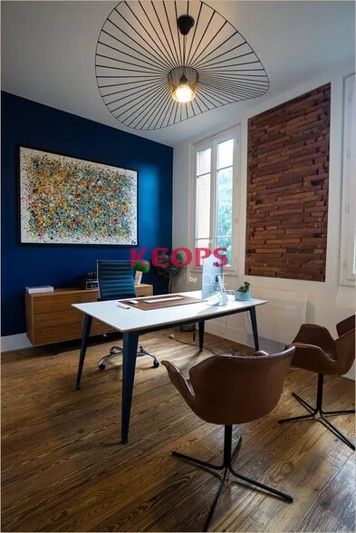 Office in Toulouse for lease - Interior Photo - Image 2 of 12