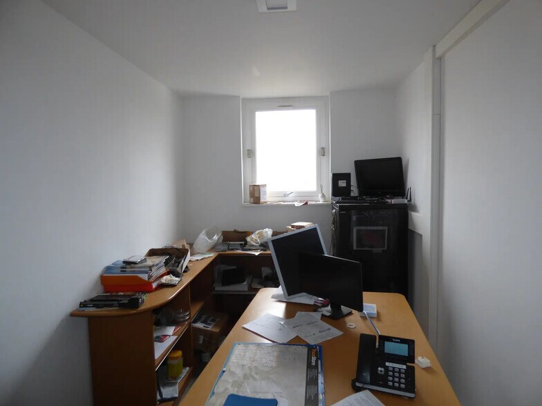 Bureau dans Évry-Courcouronnes à vendre - Photo intérieure - Image 2 de 26