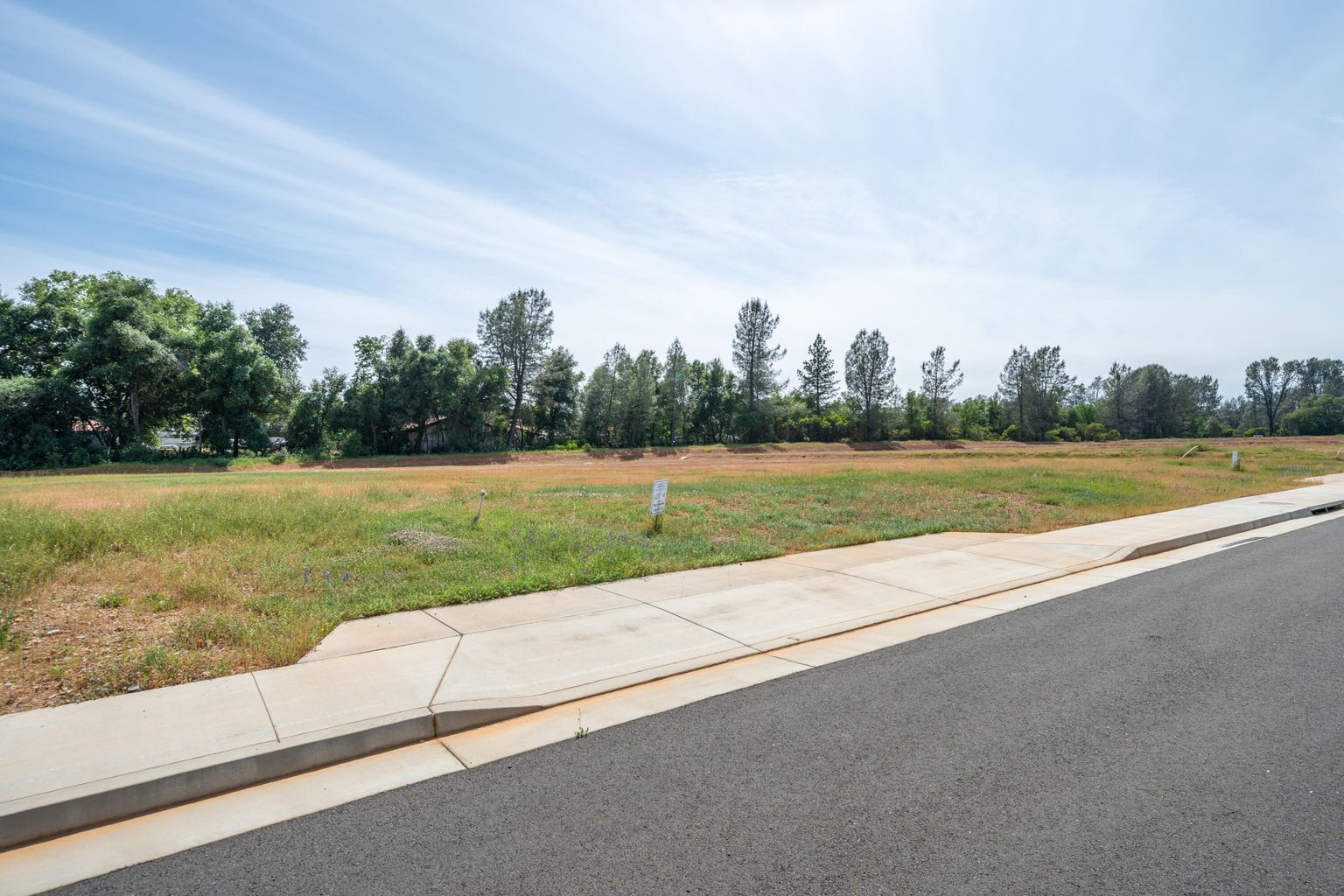 Airport Rd, Redding, CA for sale Primary Photo- Image 1 of 5