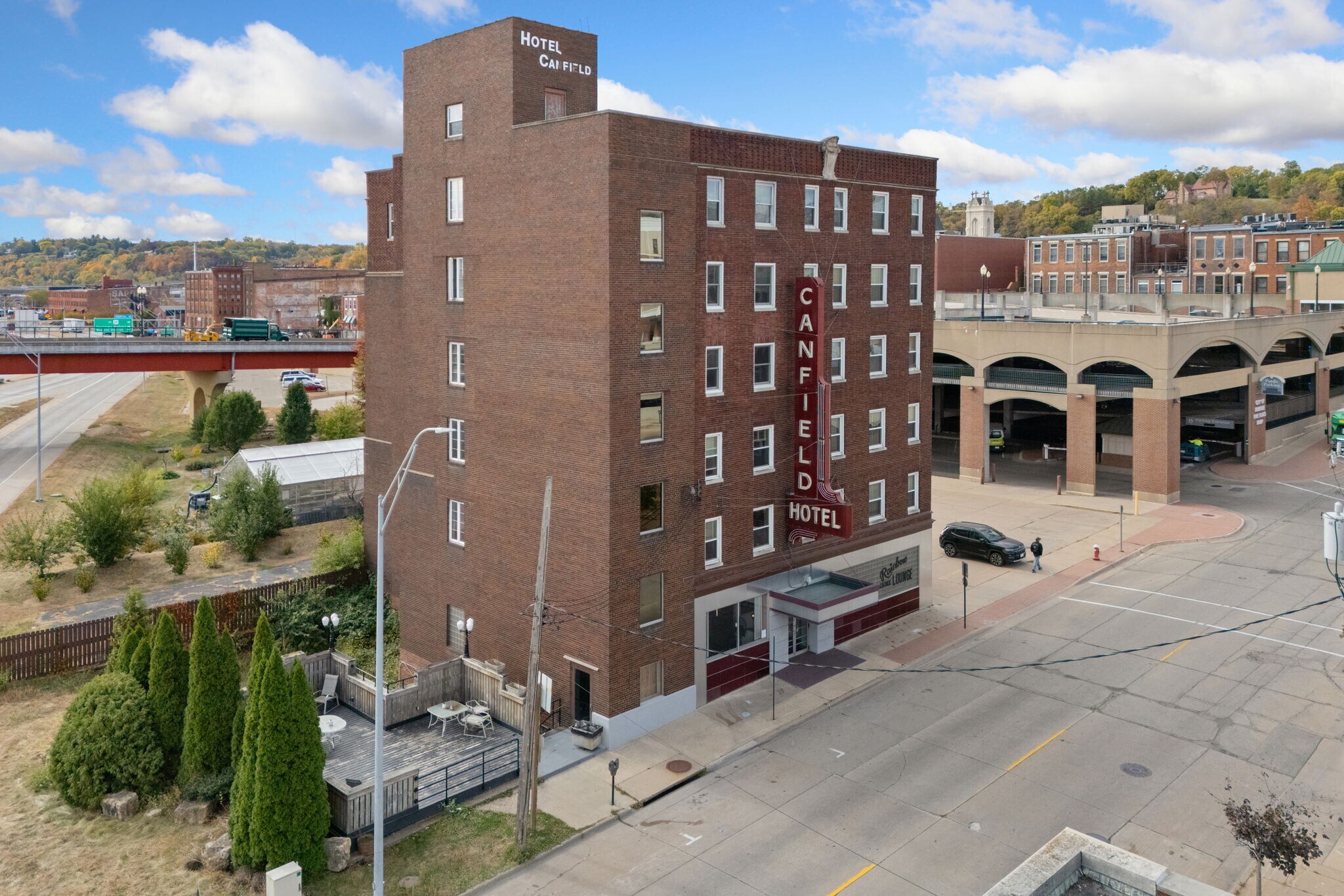 36 W 4th St, Dubuque, IA à vendre Photo du bâtiment- Image 1 de 47