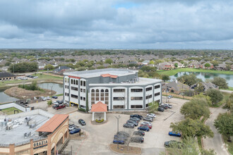 2734 W Sunrise Blvd, Pearland, TX - AERIAL  map view