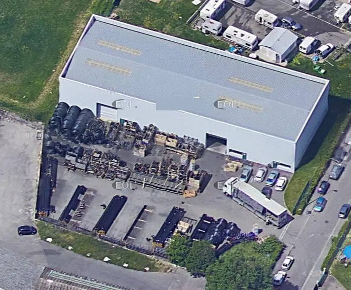 Industrial in Grigny for lease - Aerial - Image 1 of 11