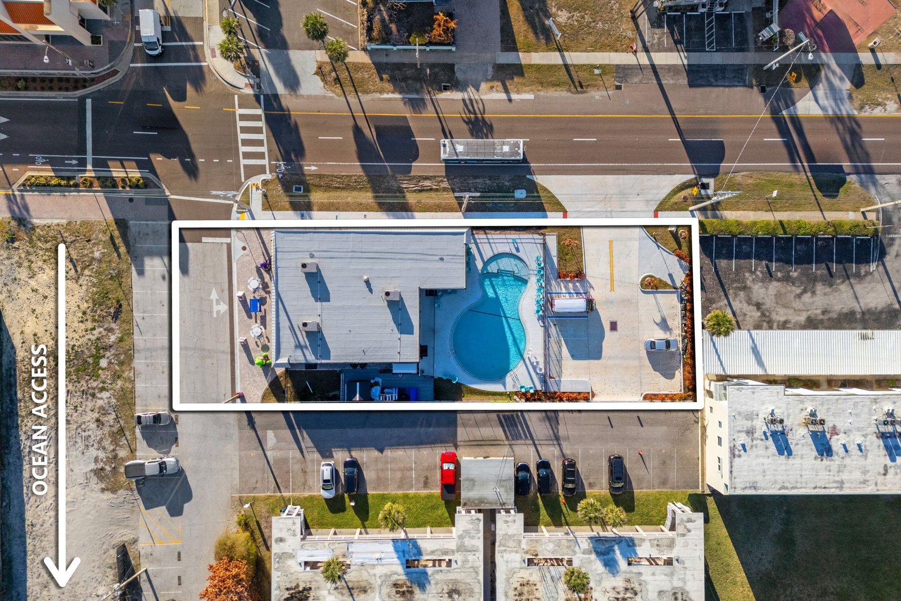 101 N Atlantic Ave, Cocoa Beach, FL à vendre Photo du bâtiment- Image 1 de 37